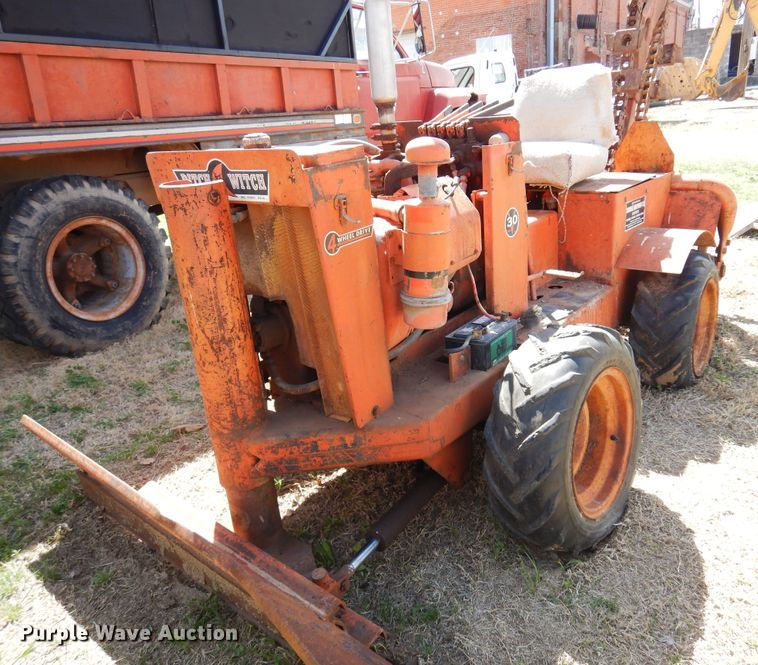 image for item DK4475 Ditch Witch V30  trencher