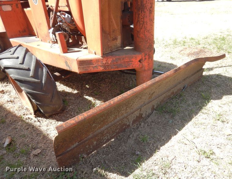 image for item DK4475 Ditch Witch V30  trencher