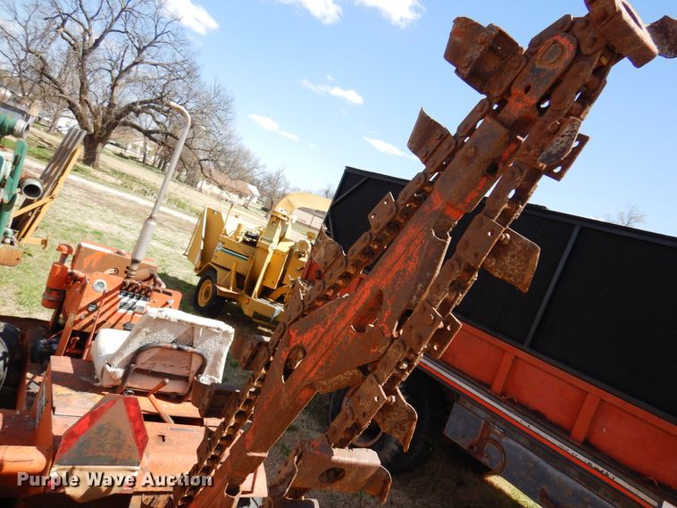 image for item DK4475 Ditch Witch V30  trencher