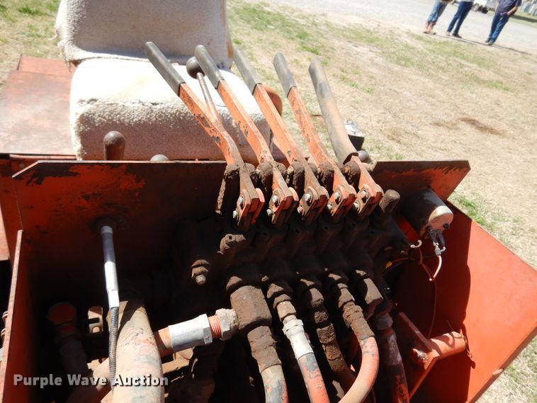 image for item DK4475 Ditch Witch V30  trencher