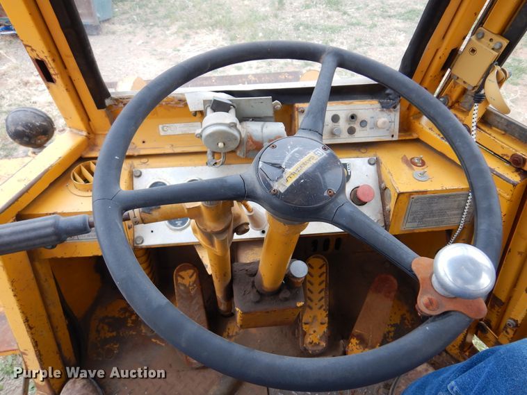 image for item DK4480 1971 Caterpillar 920  wheel loader
