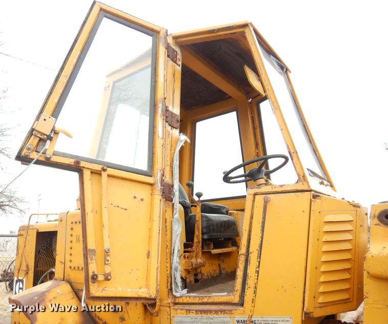 image for item DK4480 1971 Caterpillar 920  wheel loader