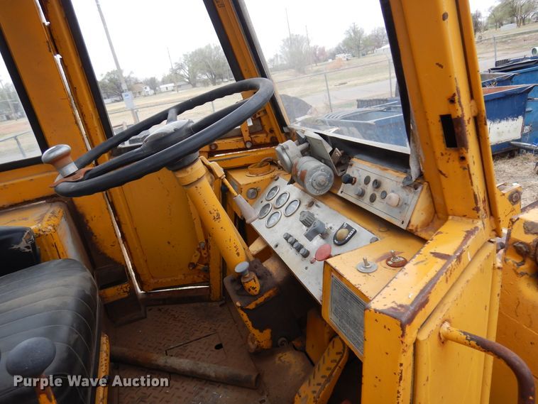 image for item DK4480 1971 Caterpillar 920  wheel loader