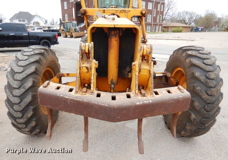 image for item DK4482 John Deere 570  motor grader