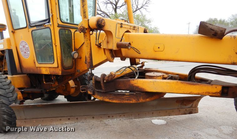 image for item DK4482 John Deere 570  motor grader