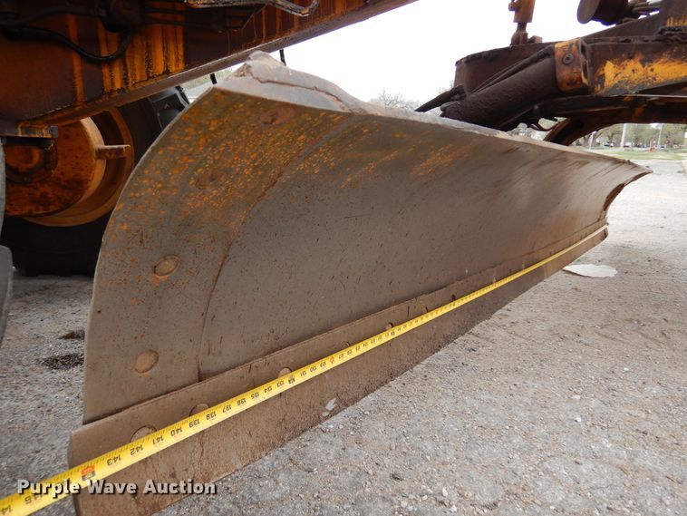 image for item DK4482 John Deere 570  motor grader