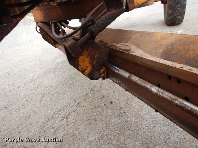 image for item DK4482 John Deere 570  motor grader