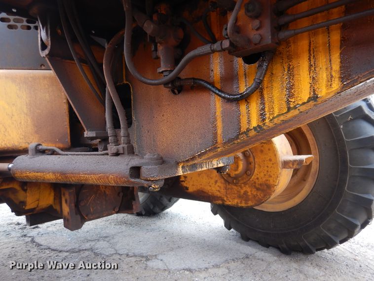 image for item DK4482 John Deere 570  motor grader