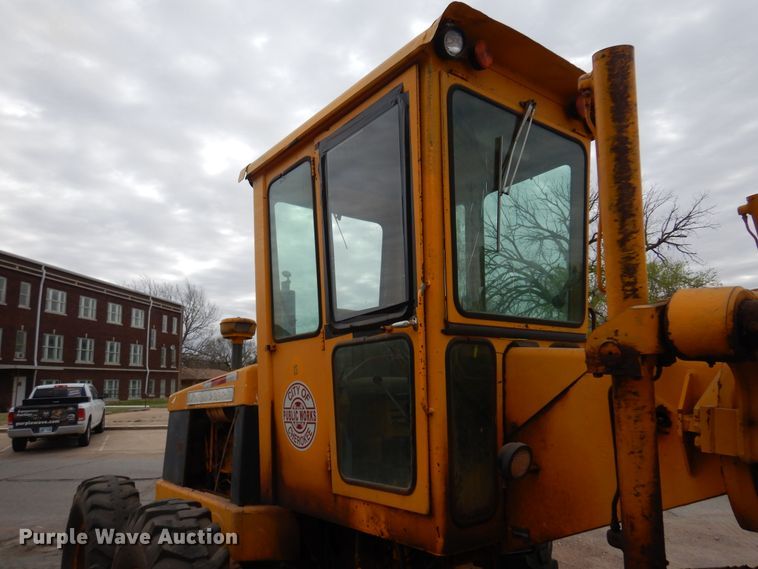 image for item DK4482 John Deere 570  motor grader