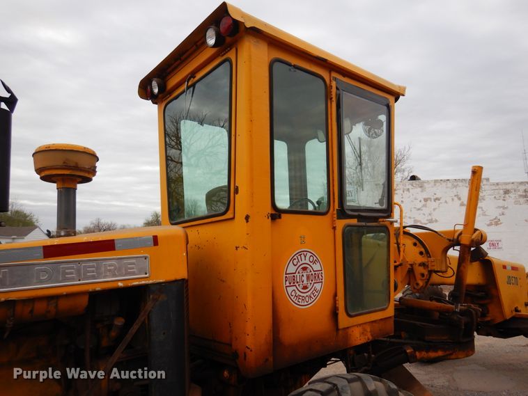 image for item DK4482 John Deere 570  motor grader