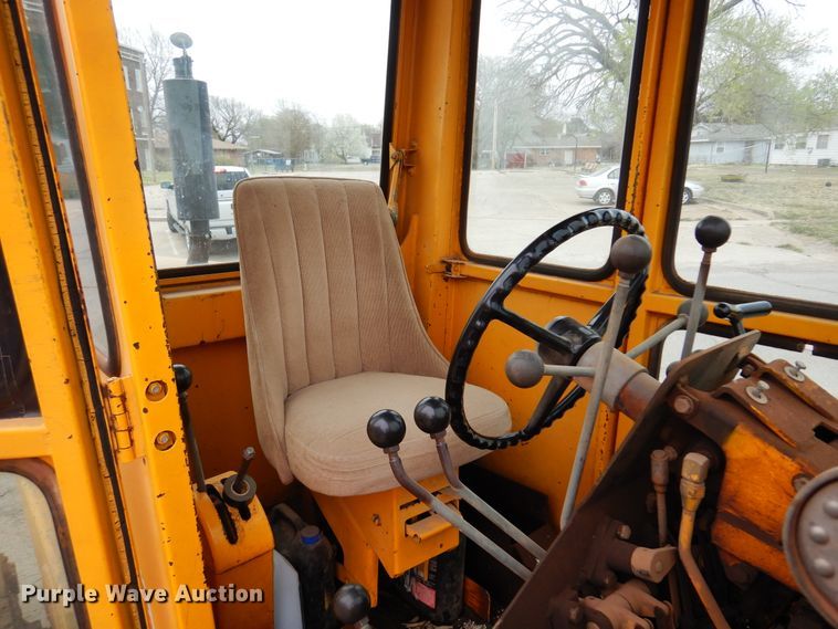 image for item DK4482 John Deere 570  motor grader