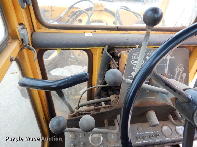 image for item DK4482 John Deere 570  motor grader