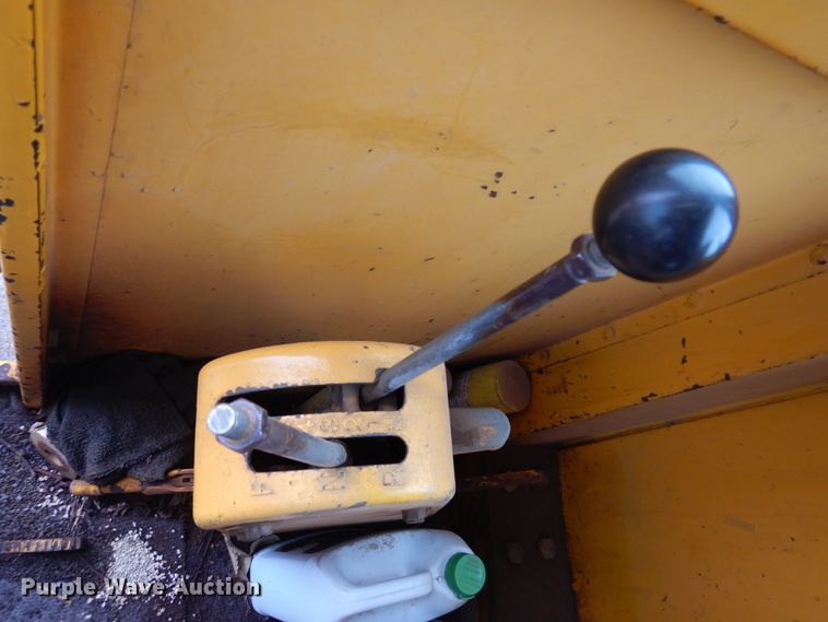 image for item DK4482 John Deere 570  motor grader