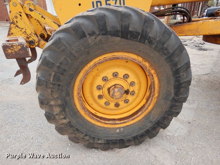 image for item DK4482 John Deere 570  motor grader