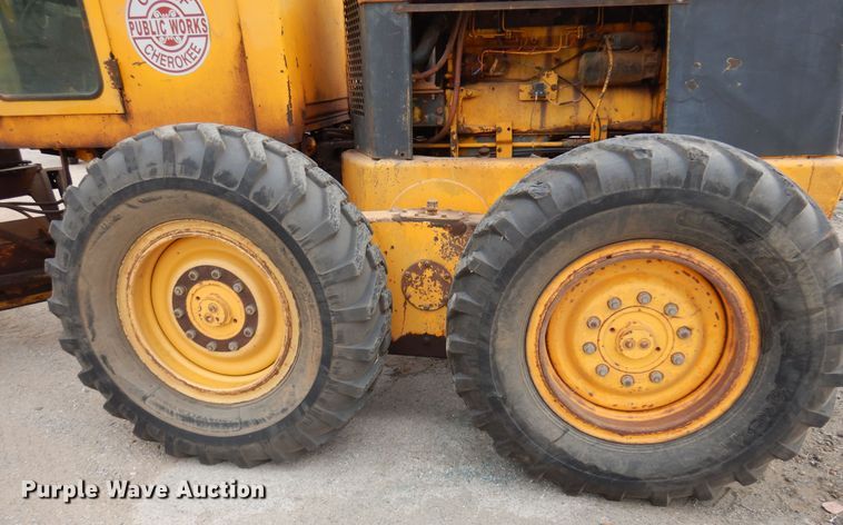 image for item DK4482 John Deere 570  motor grader