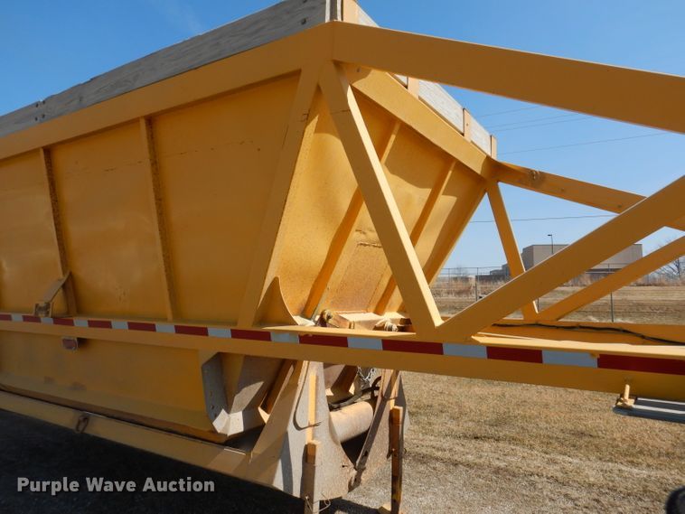 image for item DL5953 2003 Trail King  bottom dump trailer