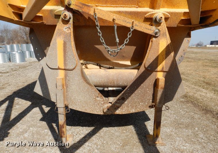 image for item DL5953 2003 Trail King  bottom dump trailer