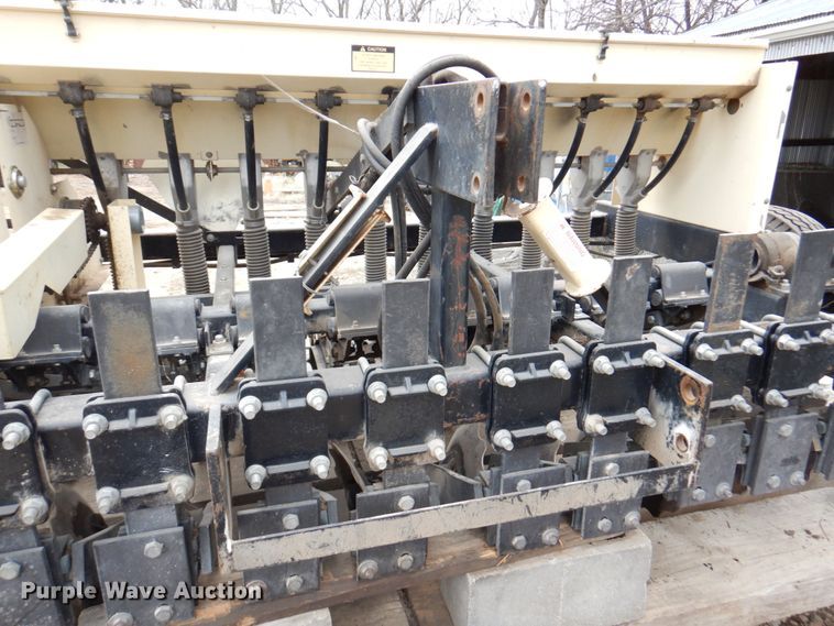 image for item DM6110 Truax FLXII-812  no-till grain drill