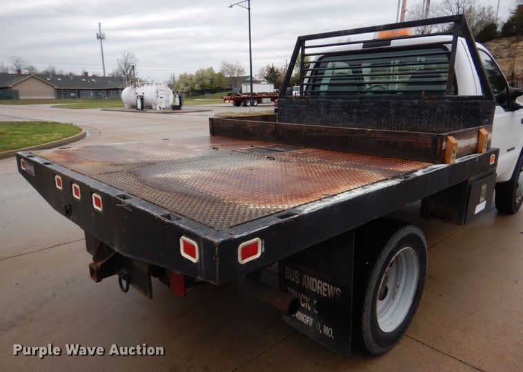 image for item DM7267 2000 Ford F550 Super Duty  flatbed truck