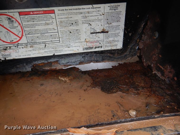 image for item DM7267 2000 Ford F550 Super Duty  flatbed truck