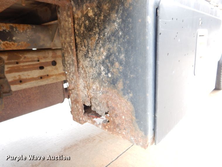 image for item DM7267 2000 Ford F550 Super Duty  flatbed truck