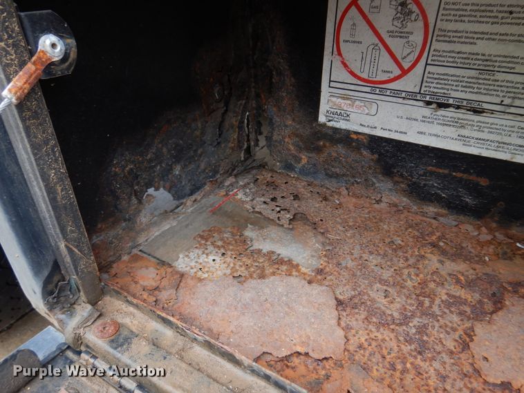 image for item DM7267 2000 Ford F550 Super Duty  flatbed truck