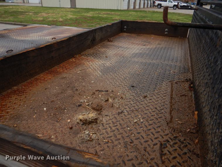 image for item DM7267 2000 Ford F550 Super Duty  flatbed truck