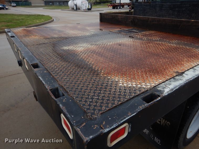 image for item DM7267 2000 Ford F550 Super Duty  flatbed truck