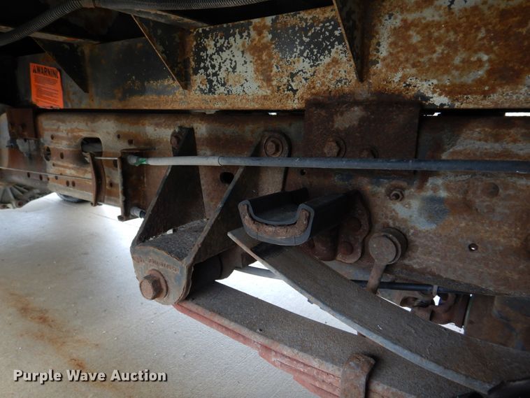 image for item DM7267 2000 Ford F550 Super Duty  flatbed truck