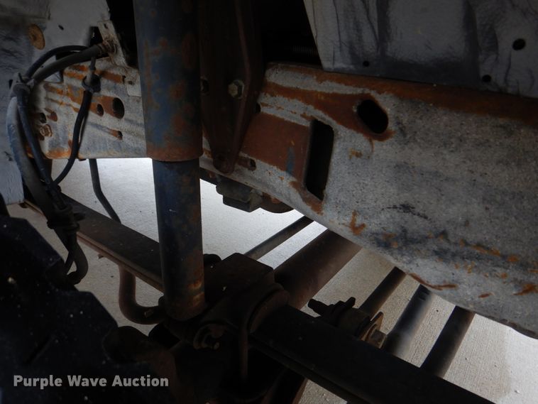 image for item DM7267 2000 Ford F550 Super Duty  flatbed truck