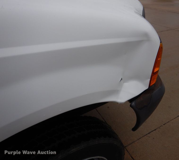 image for item DM7267 2000 Ford F550 Super Duty  flatbed truck