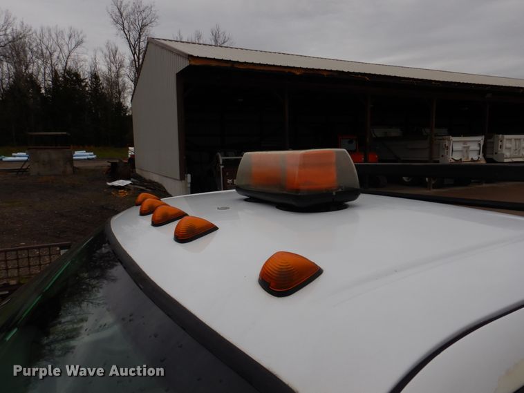 image for item DM7267 2000 Ford F550 Super Duty  flatbed truck