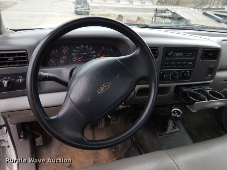 image for item DM7267 2000 Ford F550 Super Duty  flatbed truck