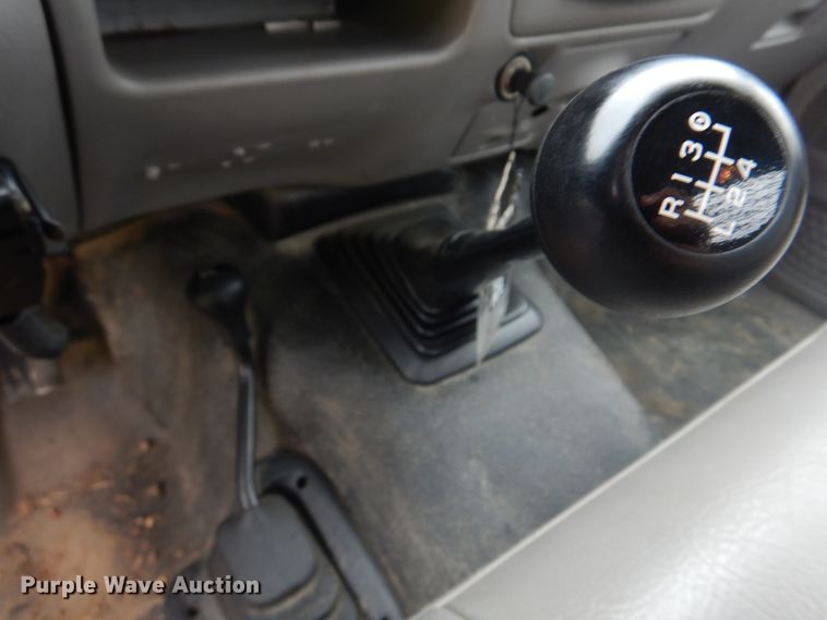 image for item DM7267 2000 Ford F550 Super Duty  flatbed truck