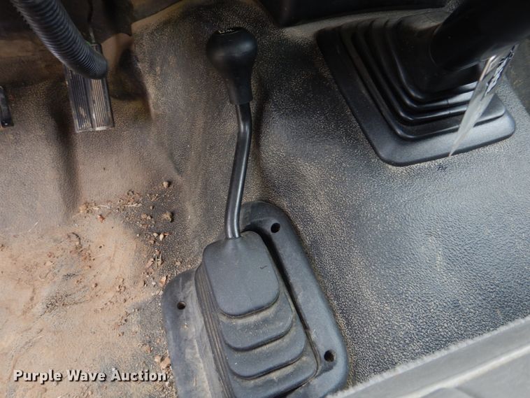 image for item DM7267 2000 Ford F550 Super Duty  flatbed truck