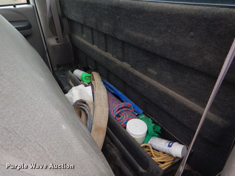 image for item DM7267 2000 Ford F550 Super Duty  flatbed truck