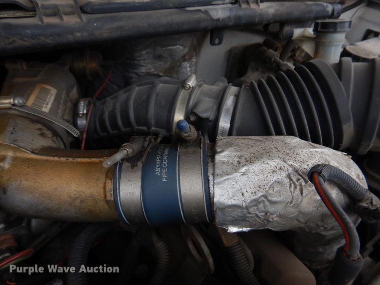 image for item DM7267 2000 Ford F550 Super Duty  flatbed truck