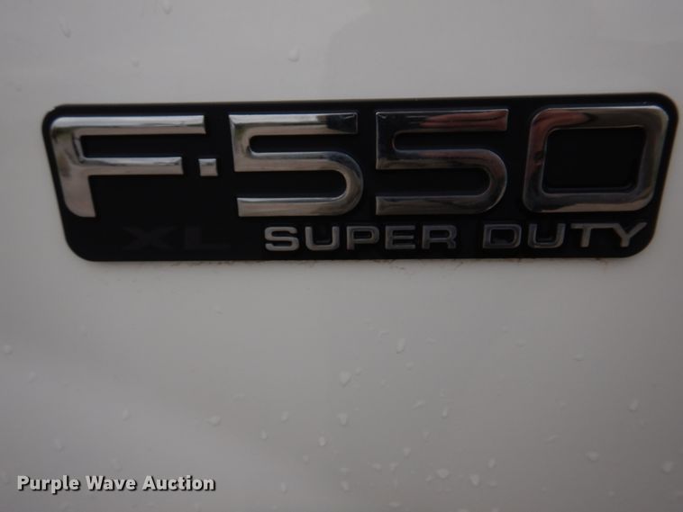 image for item DM7267 2000 Ford F550 Super Duty  flatbed truck