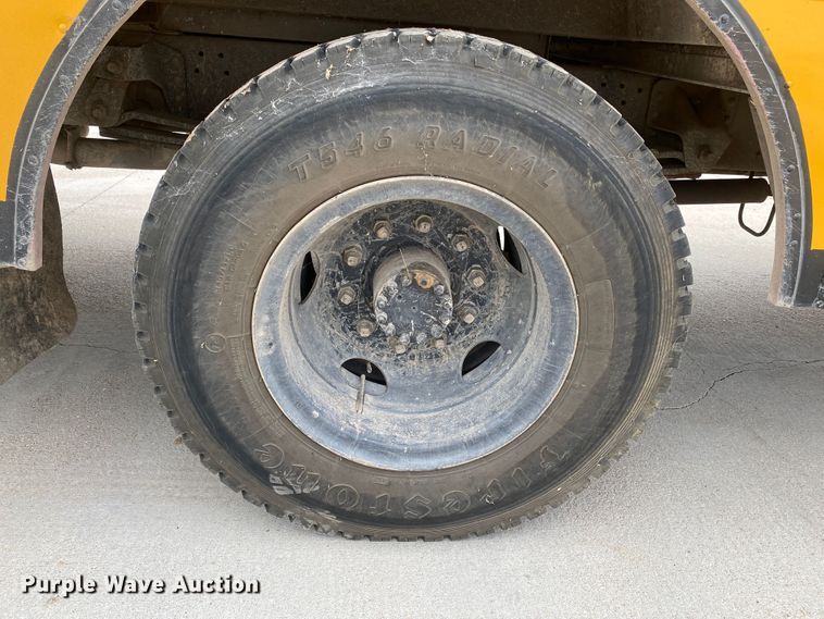 image for item DM8366 1995 Chevrolet Blue Bird  school bus