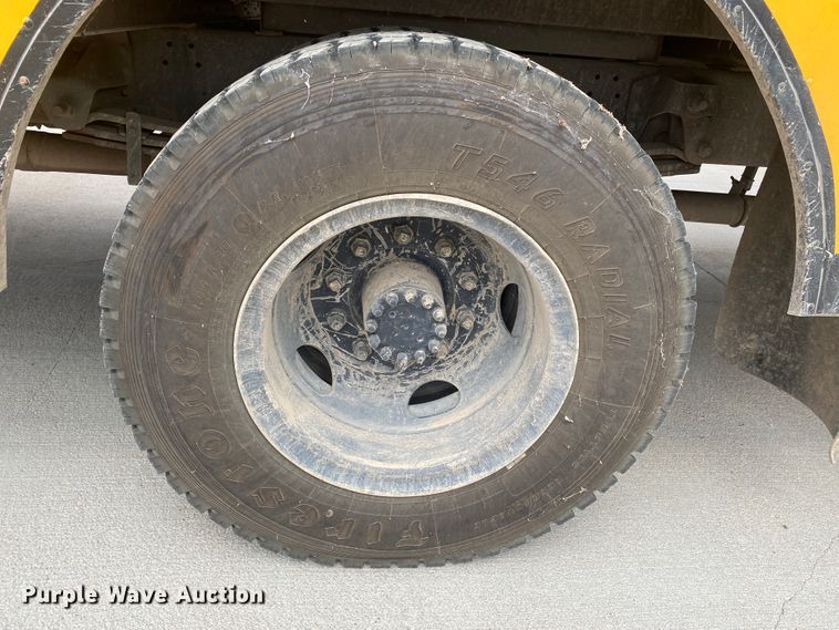 image for item DM8366 1995 Chevrolet Blue Bird  school bus