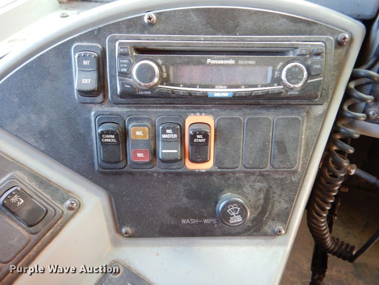 image for item DN7307 2006 Blue Bird Vision  school bus