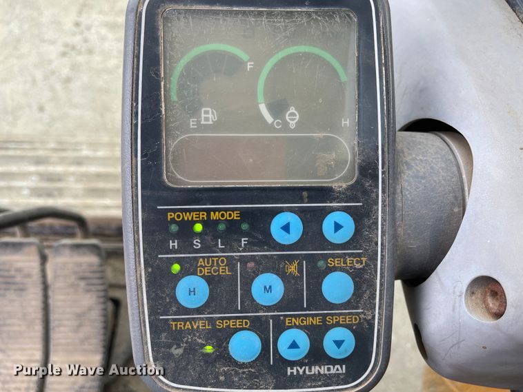 image for item FV9467 1998 Hyundai Robex 210LC-3  excavator