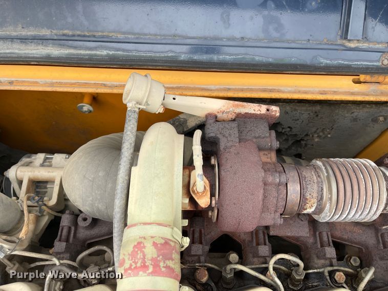 image for item FV9467 1998 Hyundai Robex 210LC-3  excavator