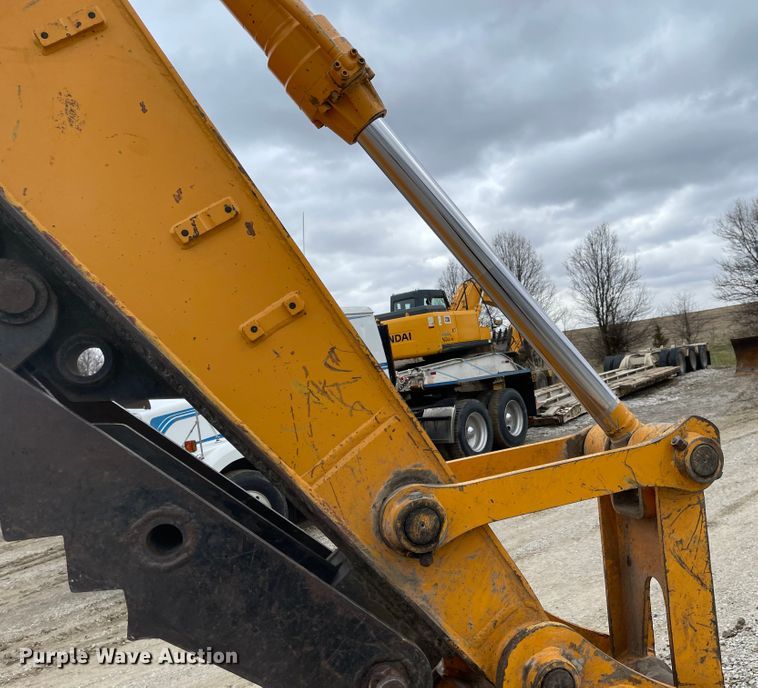 image for item FV9467 1998 Hyundai Robex 210LC-3  excavator