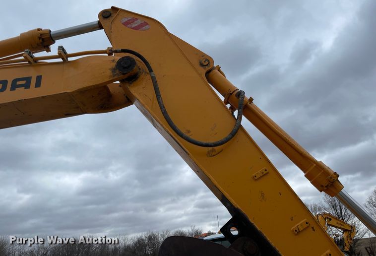 image for item FV9467 1998 Hyundai Robex 210LC-3  excavator