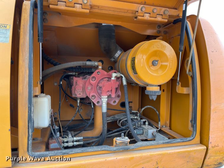 image for item FV9467 1998 Hyundai Robex 210LC-3  excavator