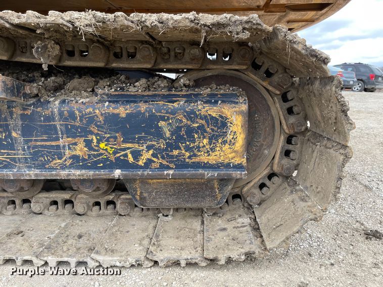 image for item FV9467 1998 Hyundai Robex 210LC-3  excavator