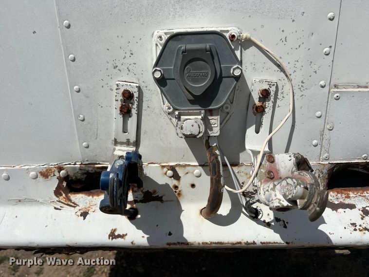 image for item IG9373 1985 Dorsey  dry van trailer