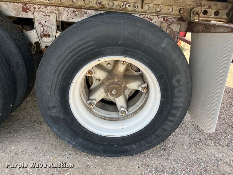 image for item IG9373 1985 Dorsey  dry van trailer