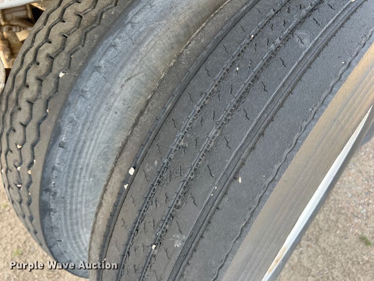 image for item IG9373 1985 Dorsey  dry van trailer